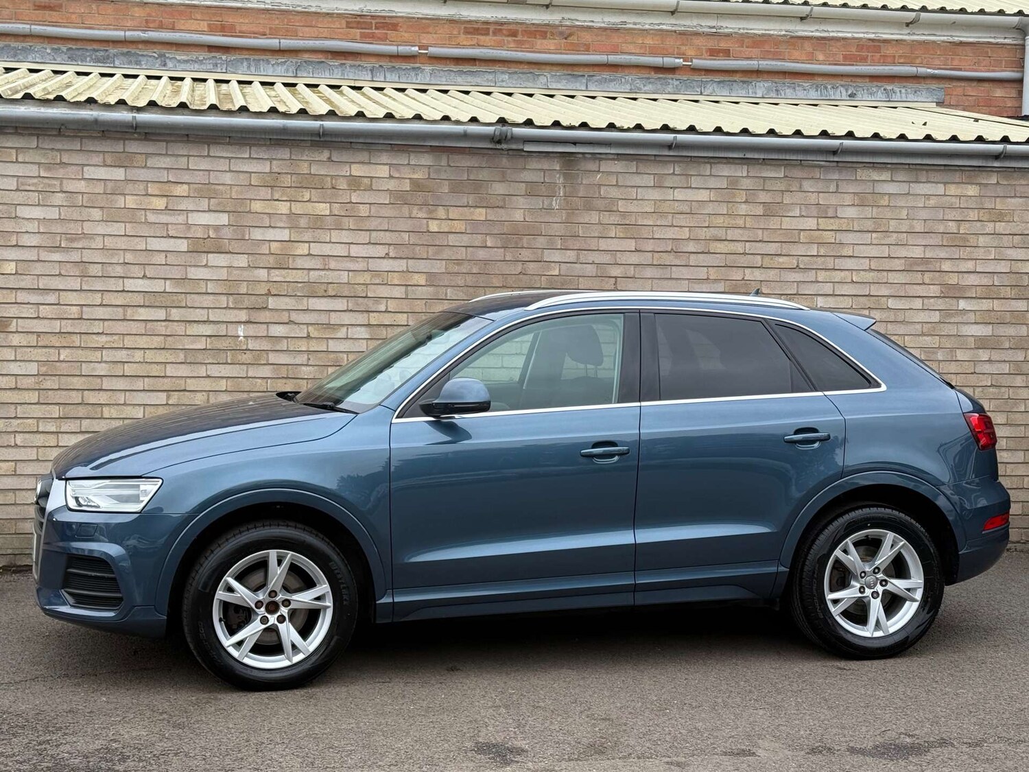 Used Audi Q3 2015 for sale - 76949878: Photo 28