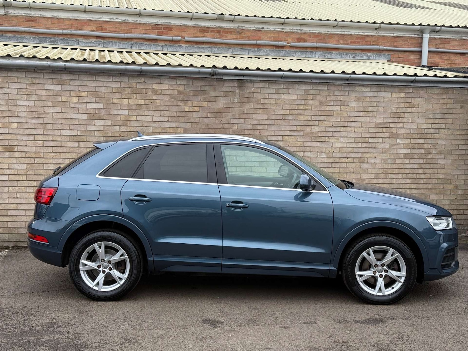 Used Audi Q3 2015 for sale - 76949878: Photo 32