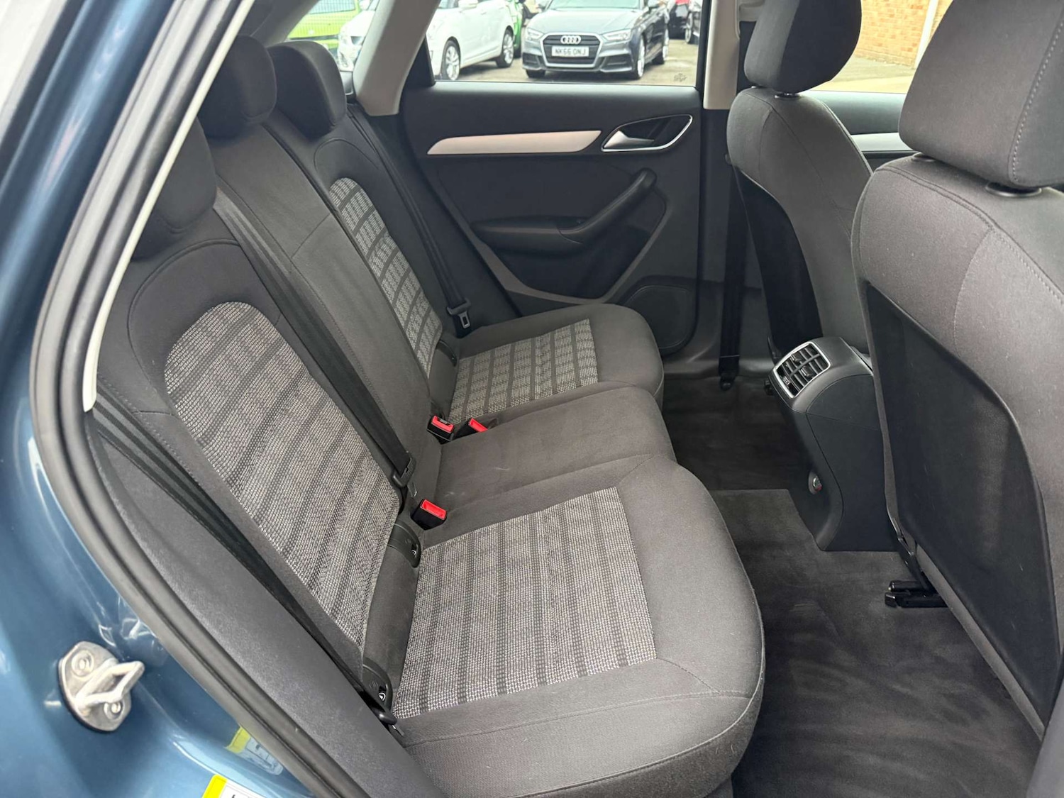 Used Audi Q3 2015 for sale - 76949878: Photo 37