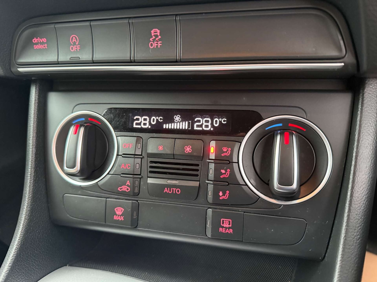 Used Audi Q3 2015 for sale - 76949878: Photo 49