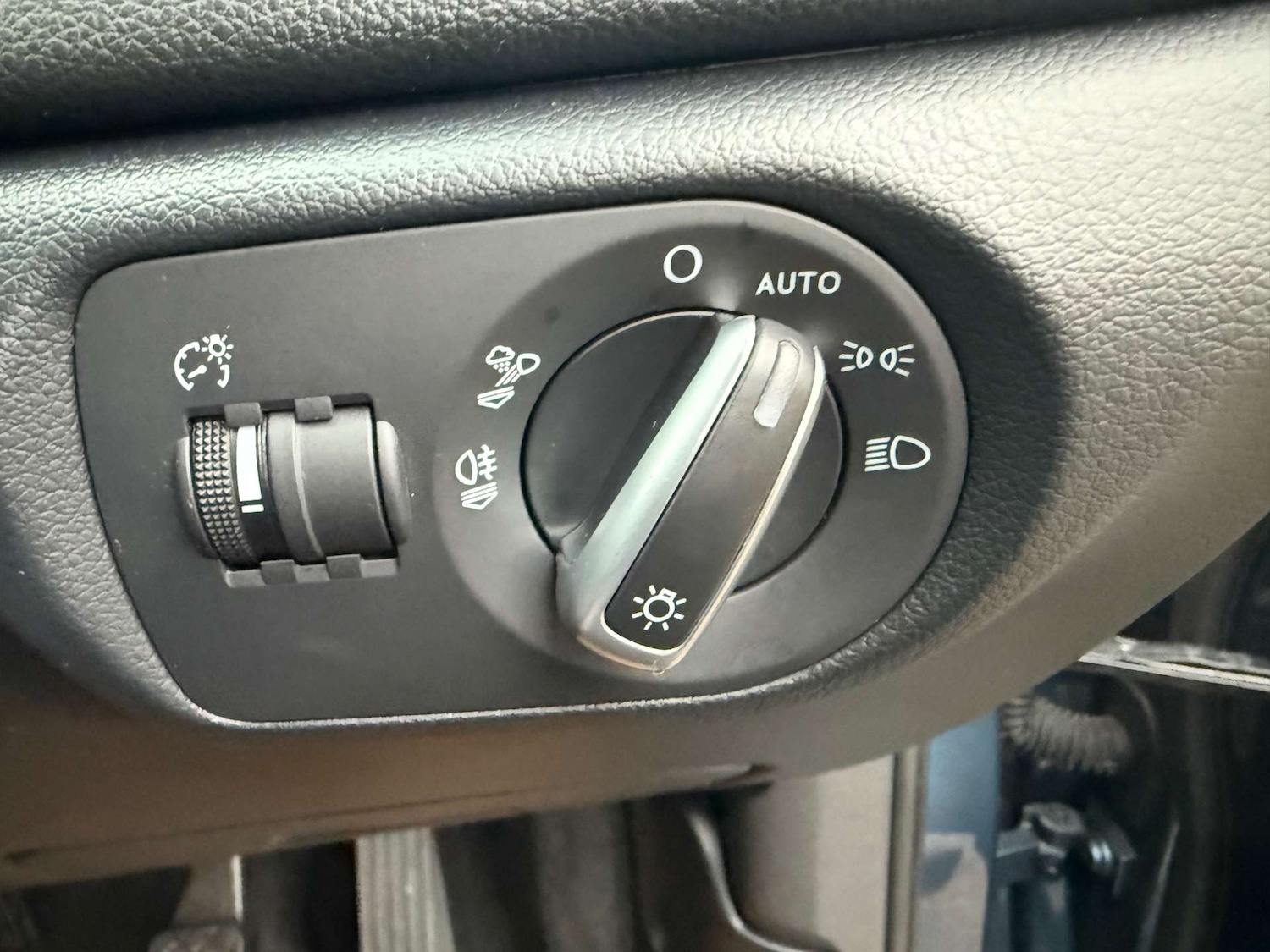 Used Audi Q3 2015 for sale - 76949878: Photo 51