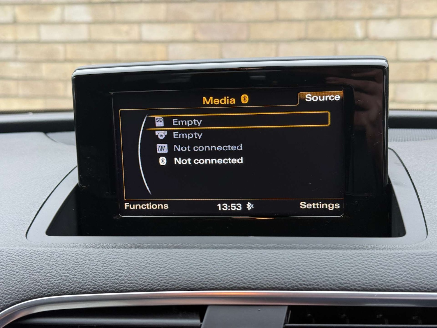 Used Audi Q3 2015 for sale - 76949878: Photo 58