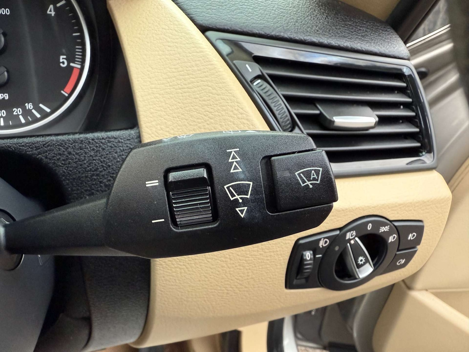 Used BMW X1 2015 for sale - 76462054: Photo 51