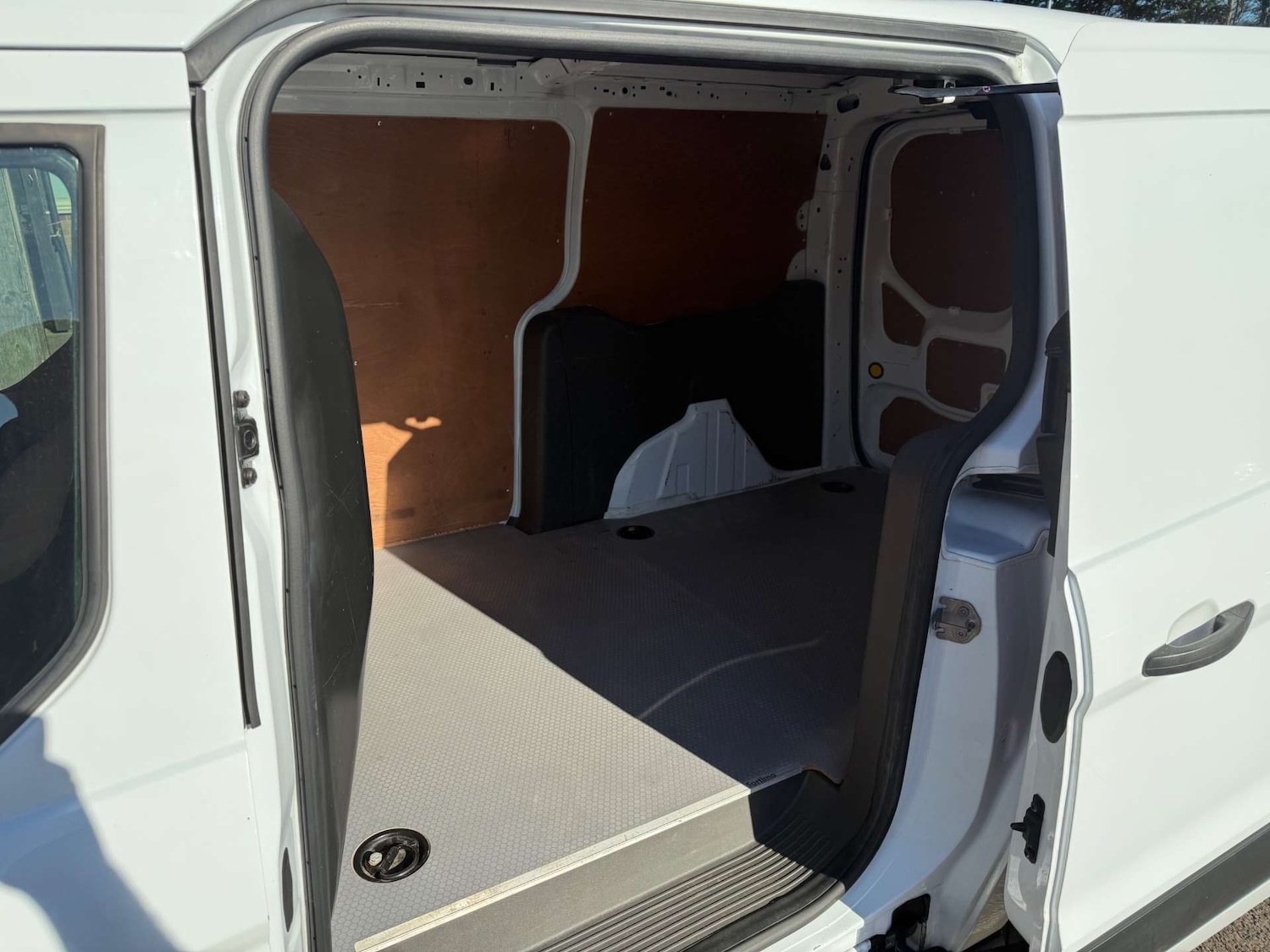 Used Ford Transit Connect 2018 for sale - 76184945: Photo 30