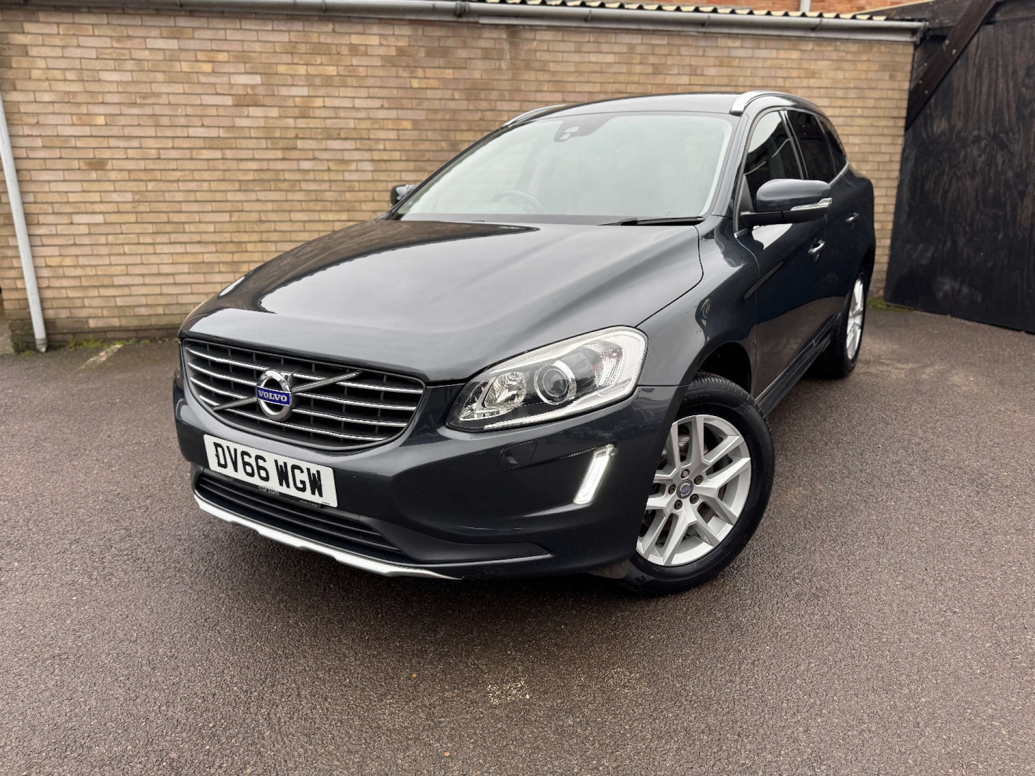 Used Volvo XC60 2016 for sale - 77224827: Photo 3