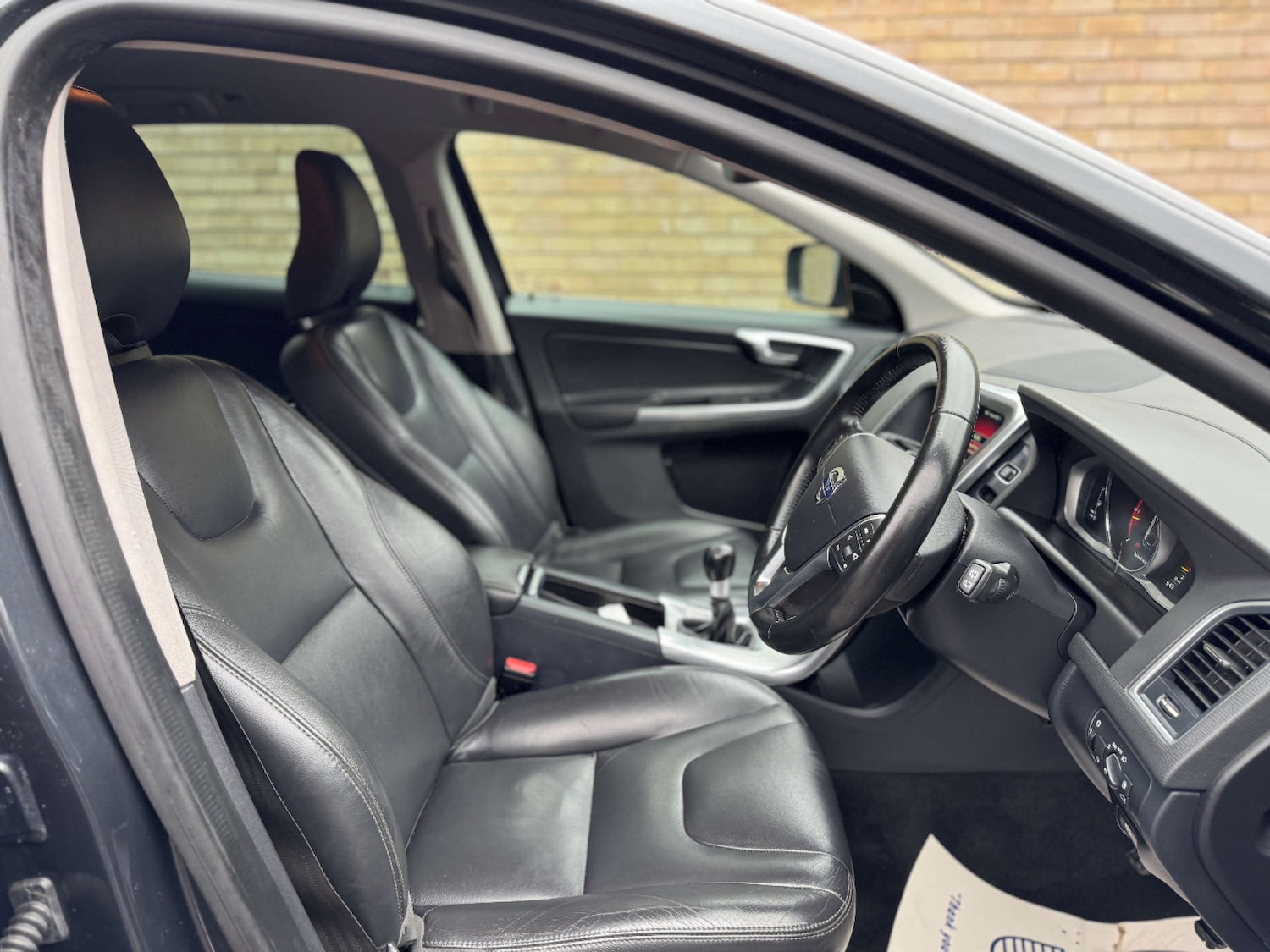 Used Volvo XC60 2016 for sale - 77224827: Photo 43