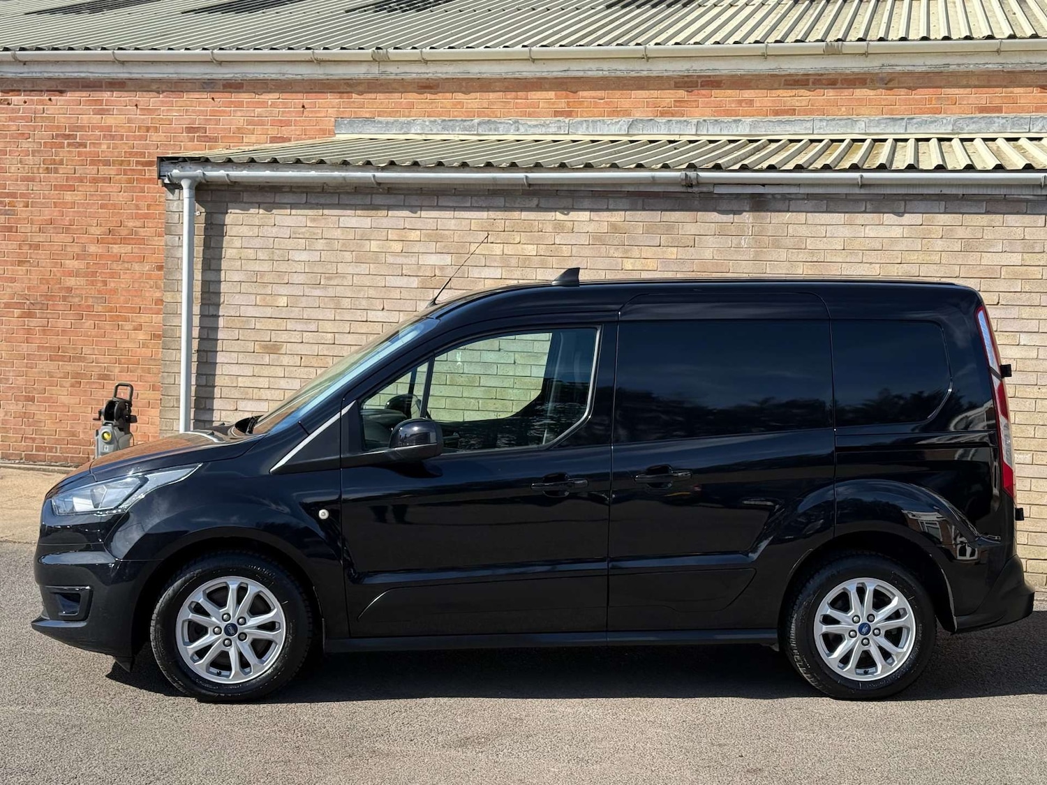 Used Ford Transit Connect 2020 for sale - 76547271: Photo 28