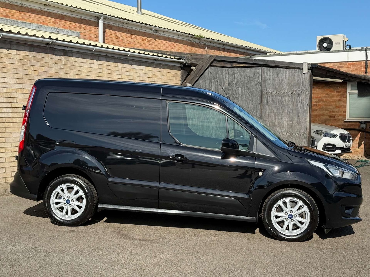 Used Ford Transit Connect 2020 for sale - 76547271: Photo 32