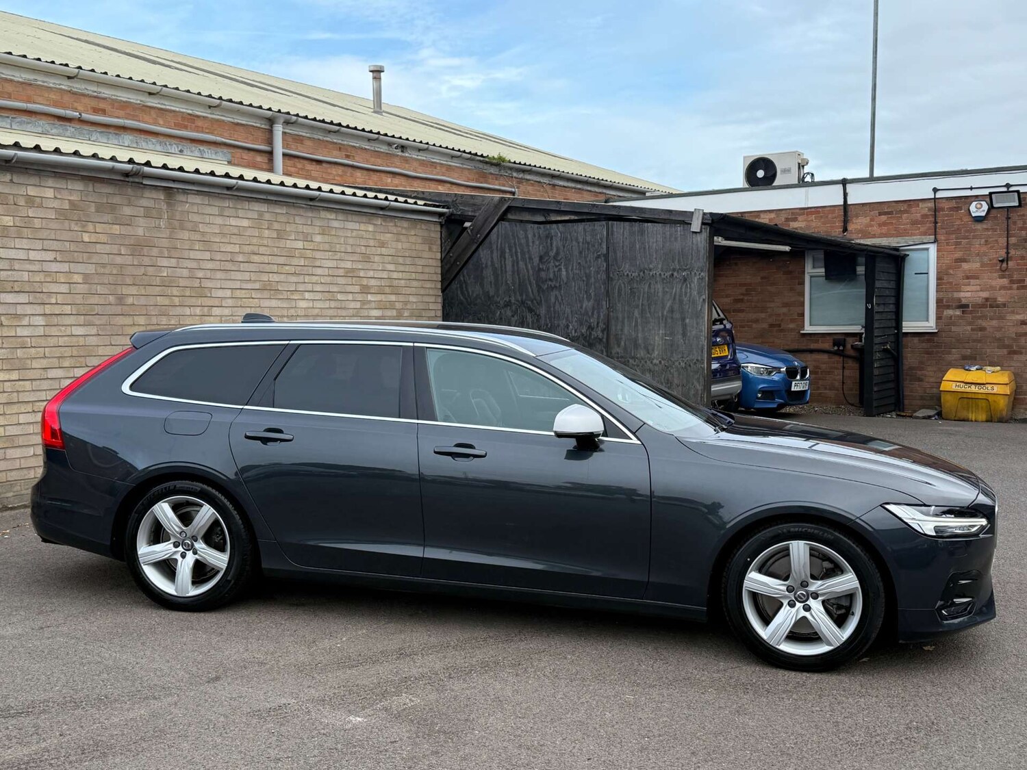 Used Volvo V90 2017 for sale - 76197210: Photo 23
