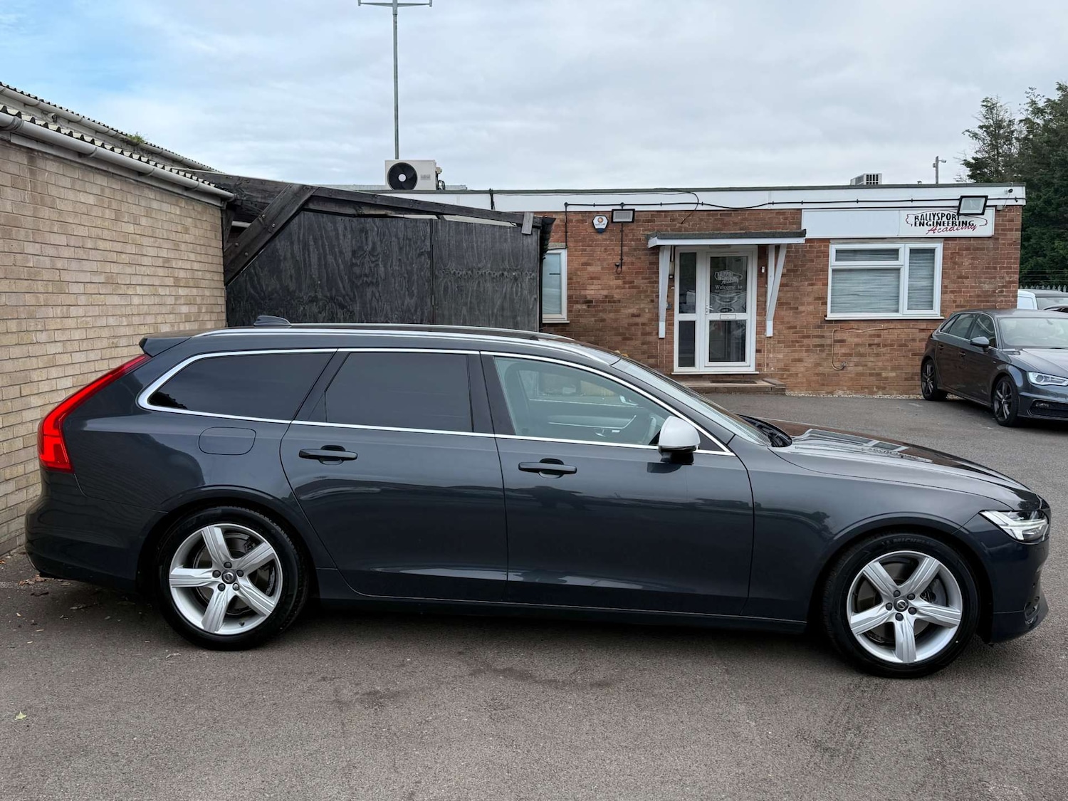 Used Volvo V90 2017 for sale - 76197210: Photo 27