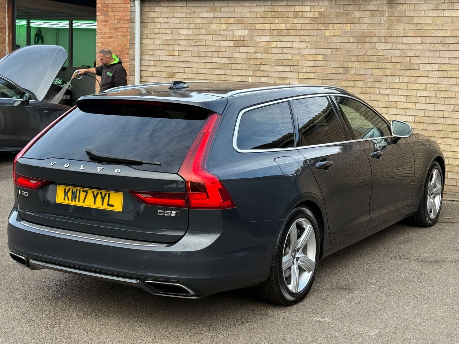 Used Volvo V90 2017 for sale - 76197210: Photo 38