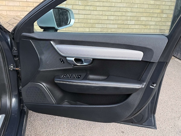 Used Volvo V90 2017 for sale - 76197210: Photo 44