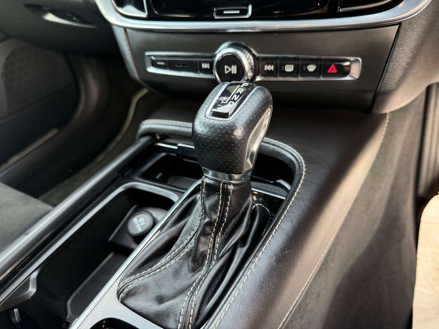 Used Volvo V90 2017 for sale - 76197210: Photo 56