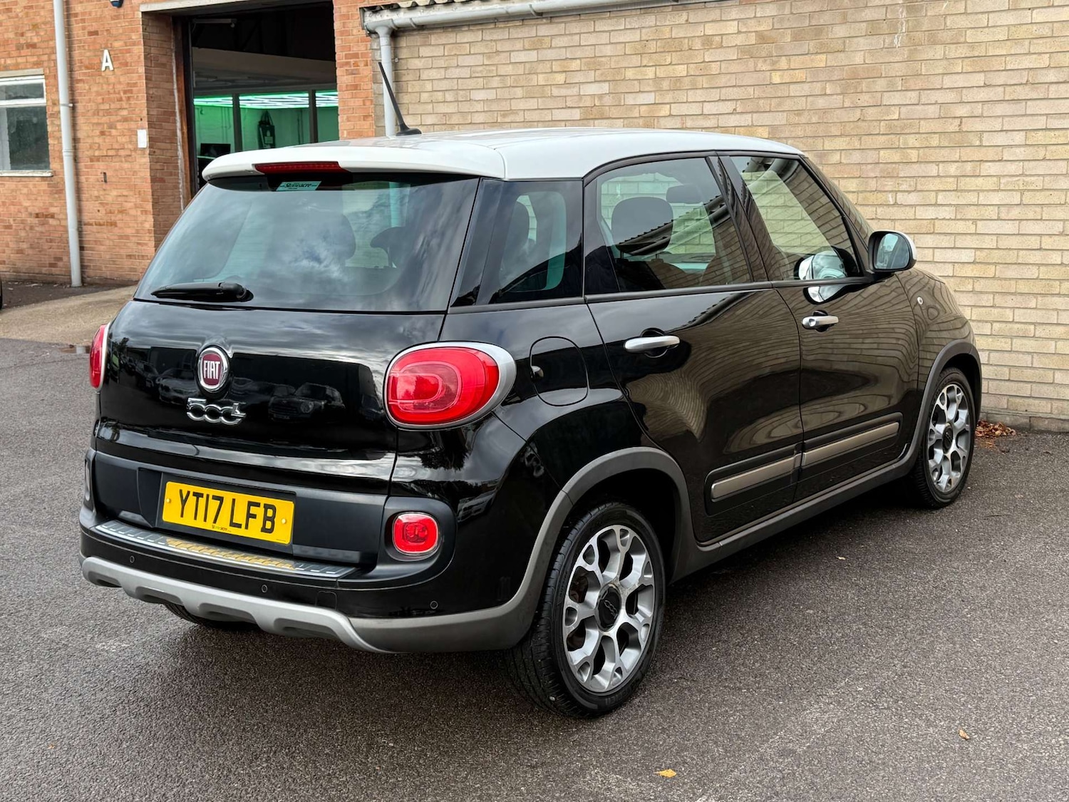Used Fiat 500L 2017 for sale - 76451746: Photo 23