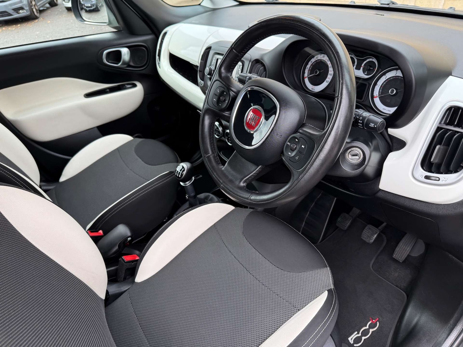 Used Fiat 500L 2017 for sale - 76451746: Photo 7