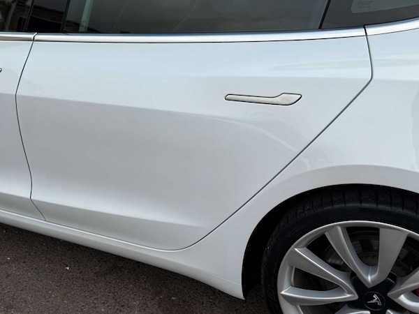 Used Tesla Model 3 2019 for sale - 76255877: Photo 75
