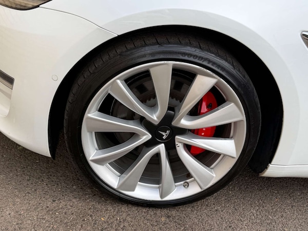 Used Tesla Model 3 2019 for sale - 76255877: Photo 82
