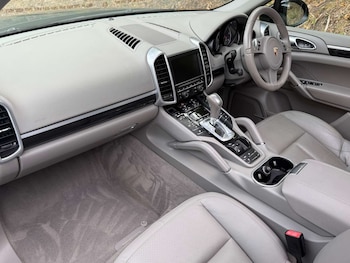 Used Porsche Cayenne 2013 for sale - 79308026: Photo