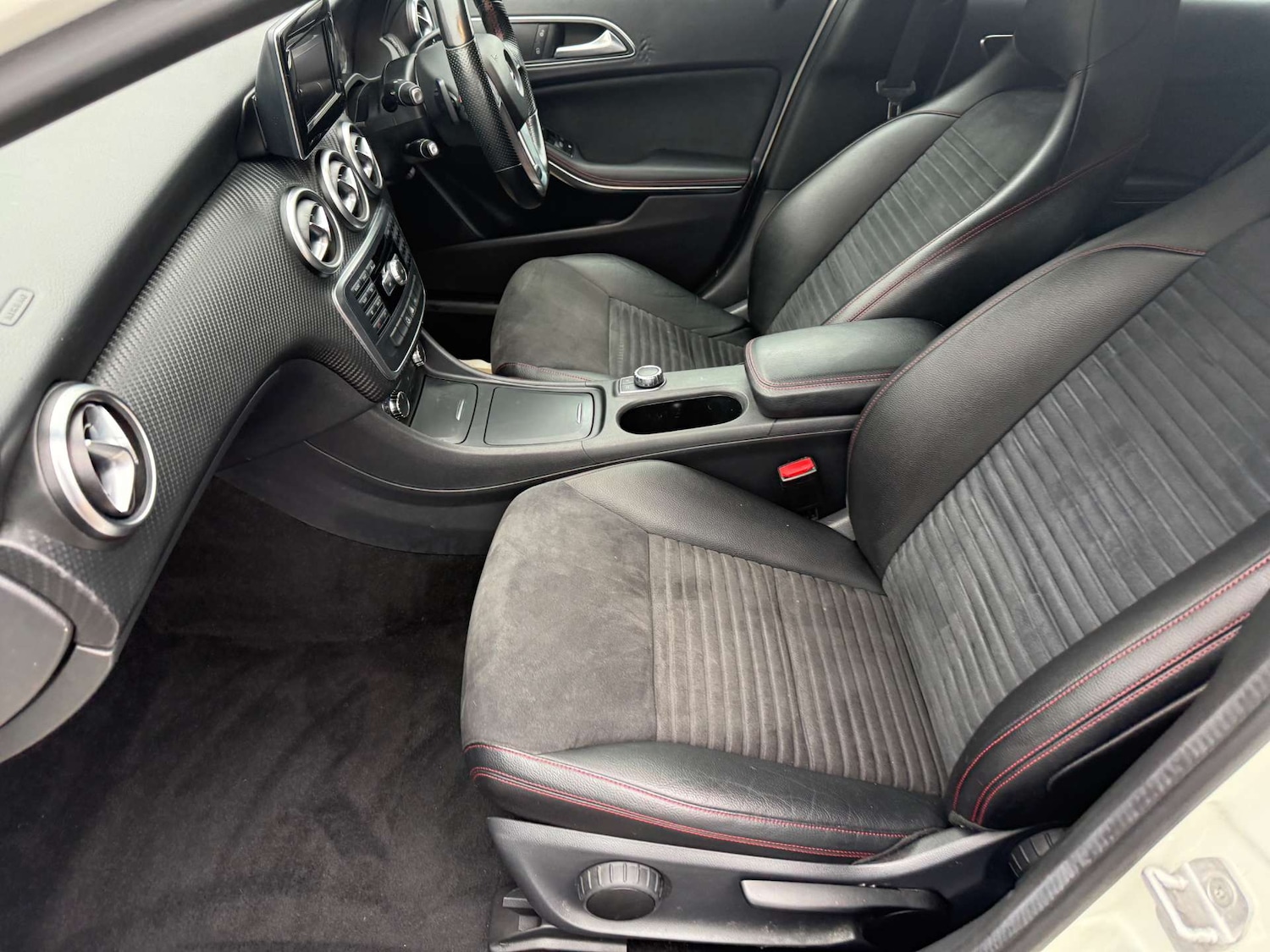 Used Mercedes-Benz A-Class 2014 for sale - 77988257: Photo 18