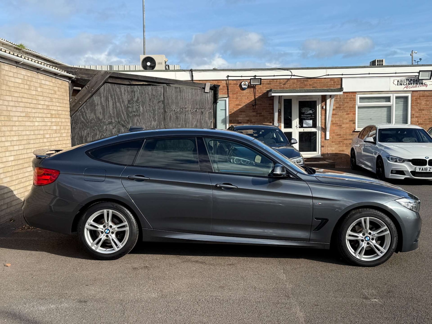 Used BMW 3 Series 2015 for sale - 76385794: Photo 18