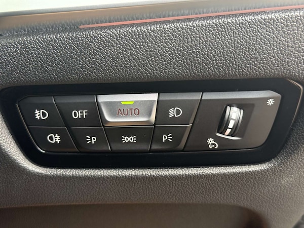 Used BMW 3 Series 2019 for sale - 74840960: Photo 46