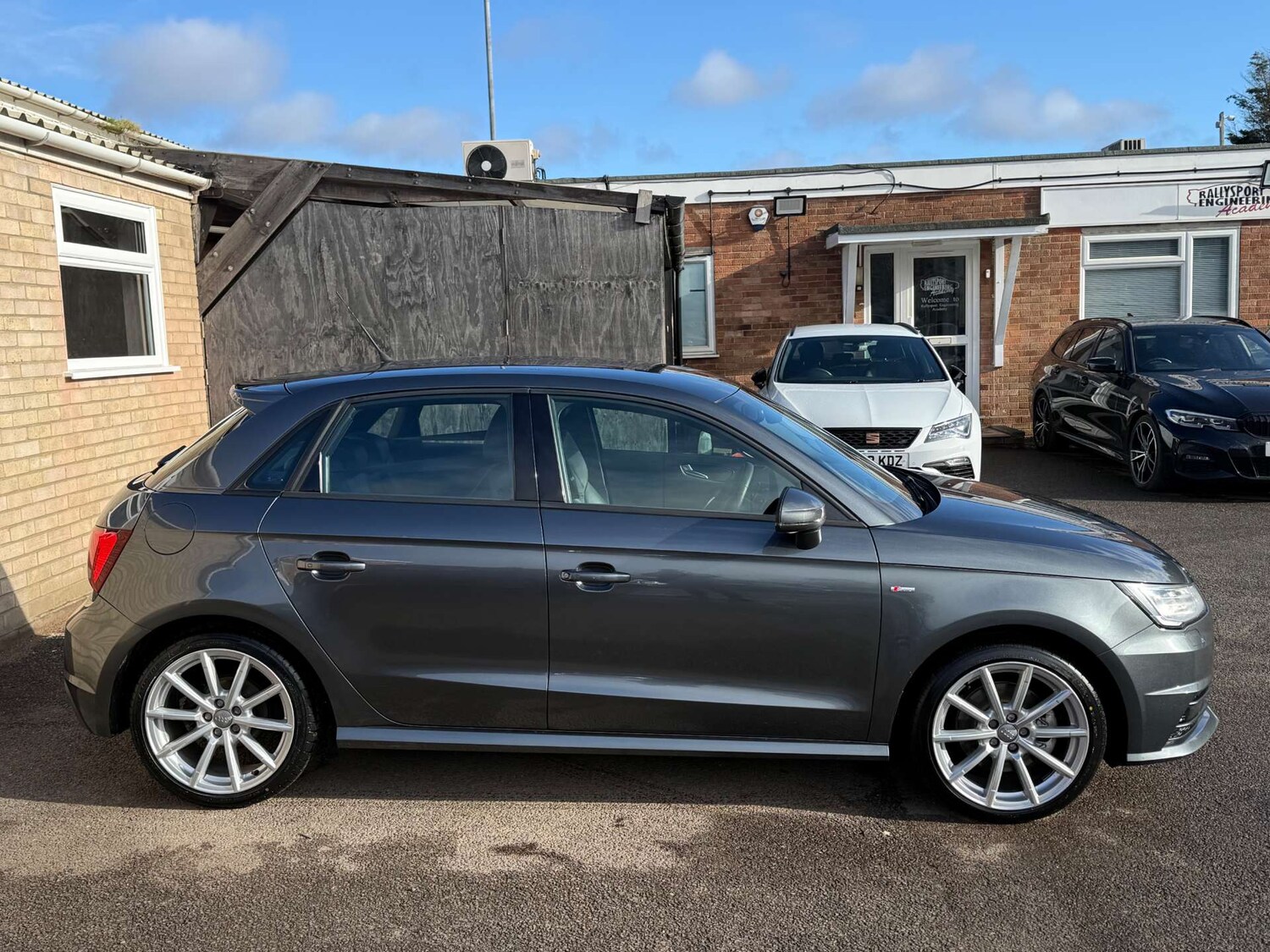 Used Audi A1 2015 for sale - 77547730: Photo 10