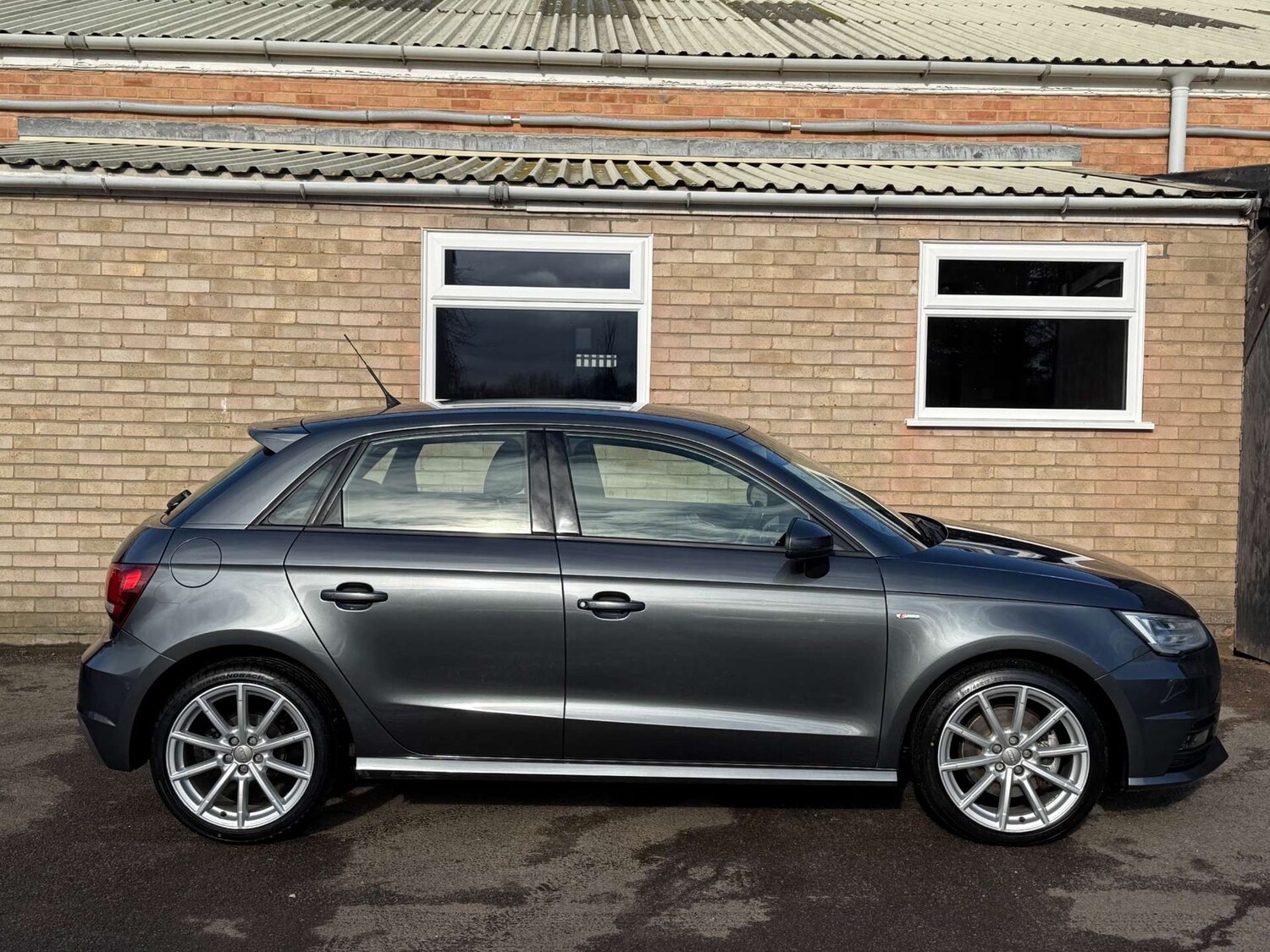 Used Audi A1 2015 for sale - 77547730: Photo 24