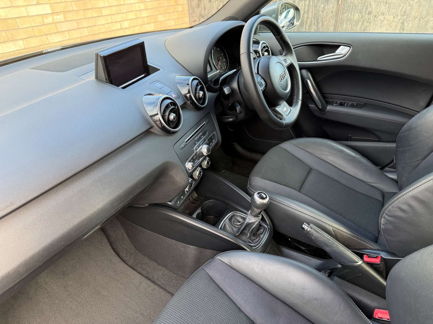 Used Audi A1 2015 for sale - 77547730: Photo 3