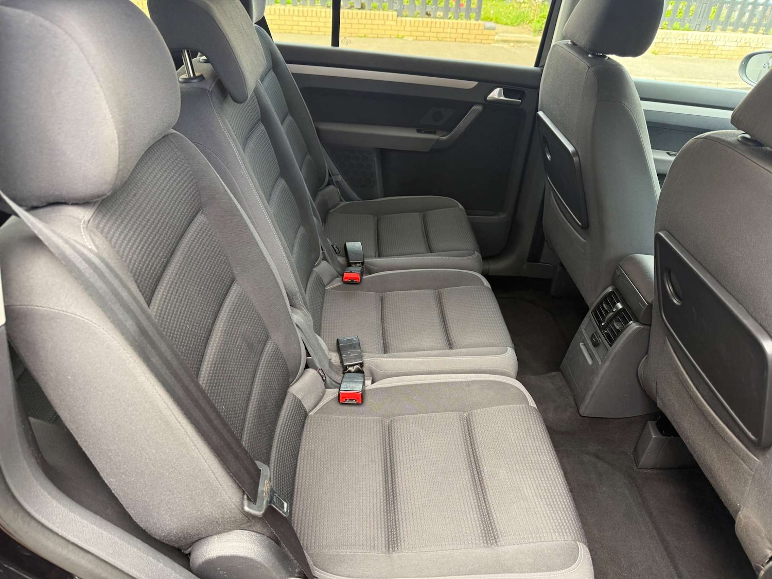 Used Volkswagen Touran 2009 for sale - 78066746: Photo 28