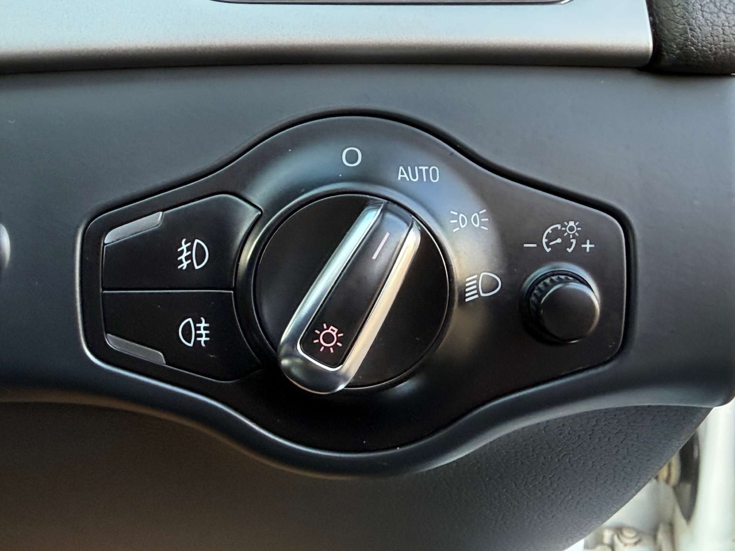 Used Audi A4 2014 for sale - 77172474: Photo 37