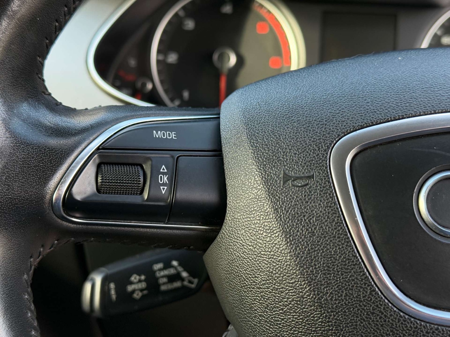 Used Audi A4 2014 for sale - 77172474: Photo 44