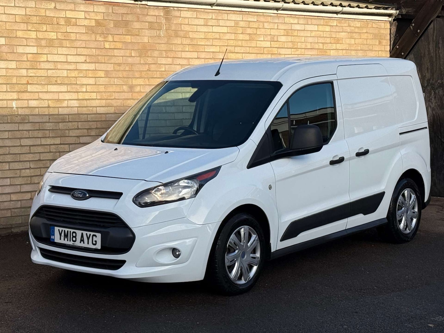 Used Ford Transit Connect 2018 for sale - 76834640: Photo 1