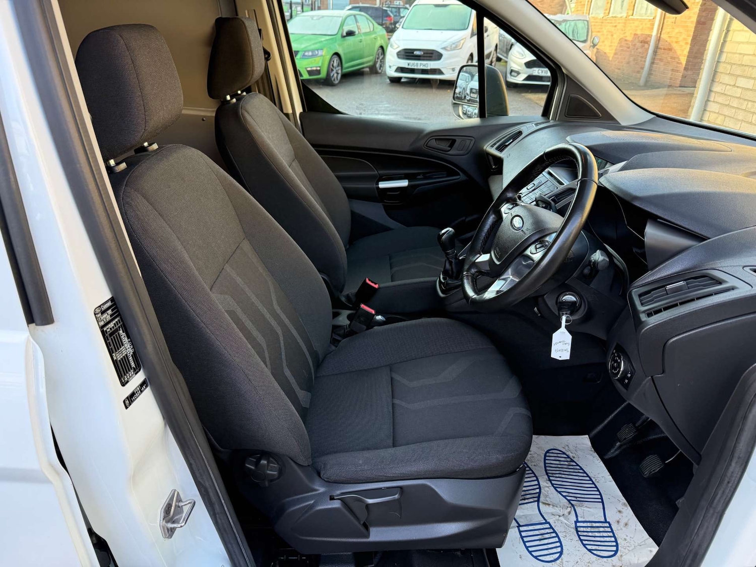 Used Ford Transit Connect 2018 for sale - 76834640: Photo 10
