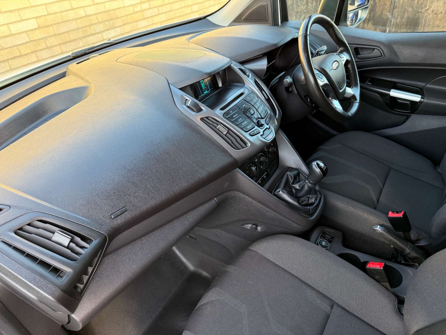 Used Ford Transit Connect 2018 for sale - 76834640: Photo 3