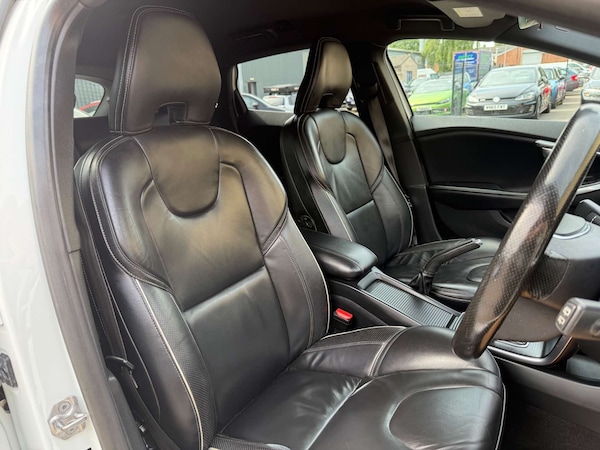 Used Volvo V40 2016 for sale - 76275284: Photo 15
