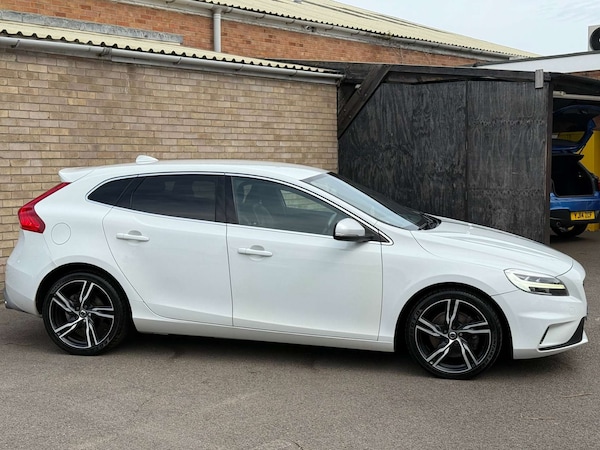 Used Volvo V40 2016 for sale - 76275284: Photo 23