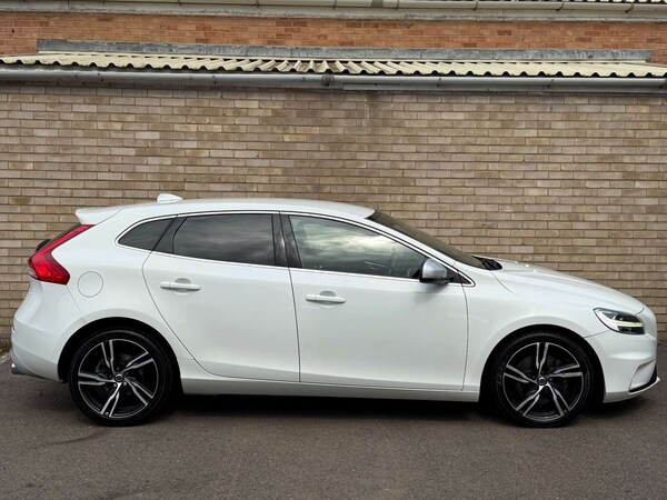 Used Volvo V40 2016 for sale - 76275284: Photo 27