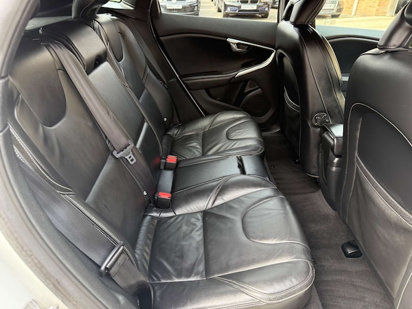 Used Volvo V40 2016 for sale - 76275284: Photo 30