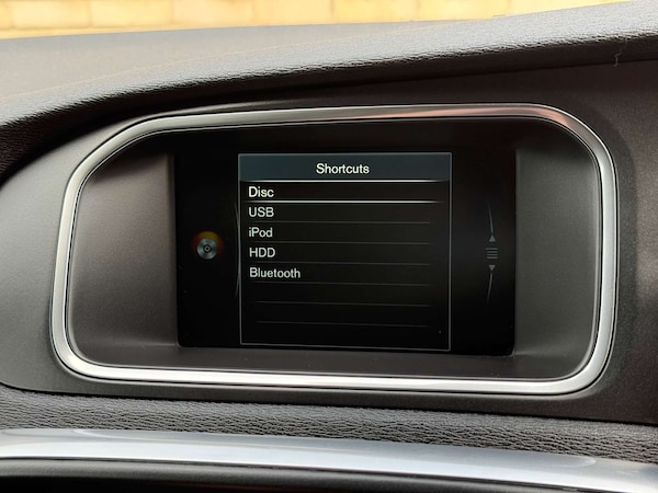 Used Volvo V40 2016 for sale - 76275284: Photo 54