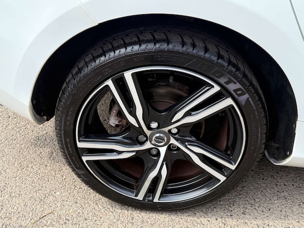 Used Volvo V40 2016 for sale - 76275284: Photo 70