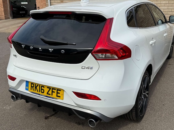 Used Volvo V40 2016 for sale - 76275284: Photo 71