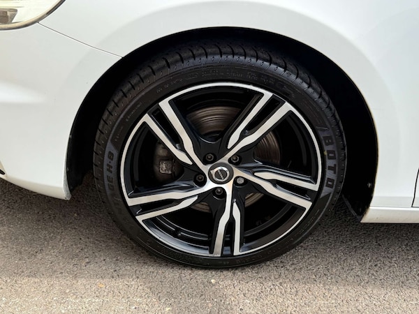 Used Volvo V40 2016 for sale - 76275284: Photo 79