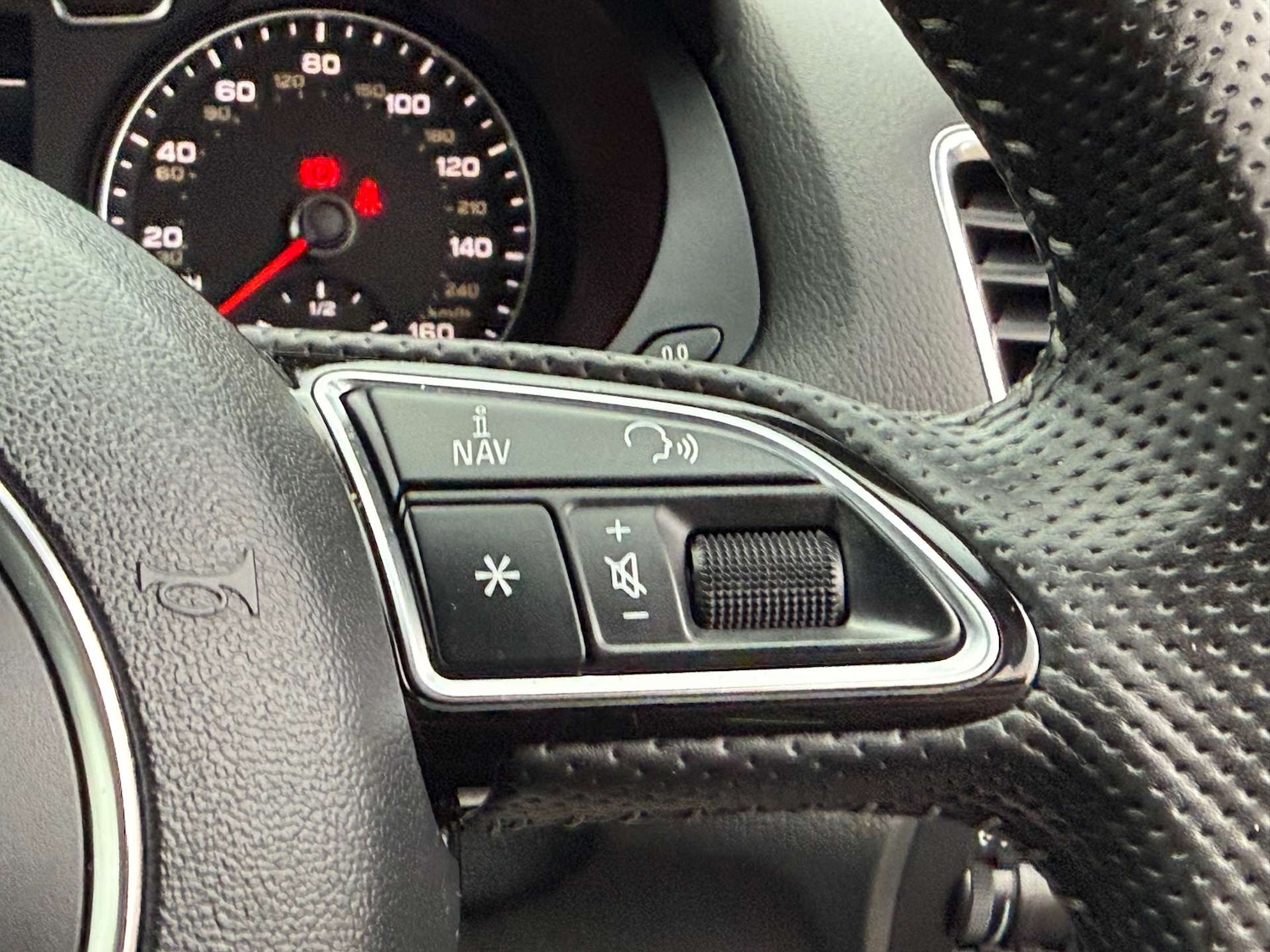 Used Audi Q3 2013 for sale - 76453818: Photo 52