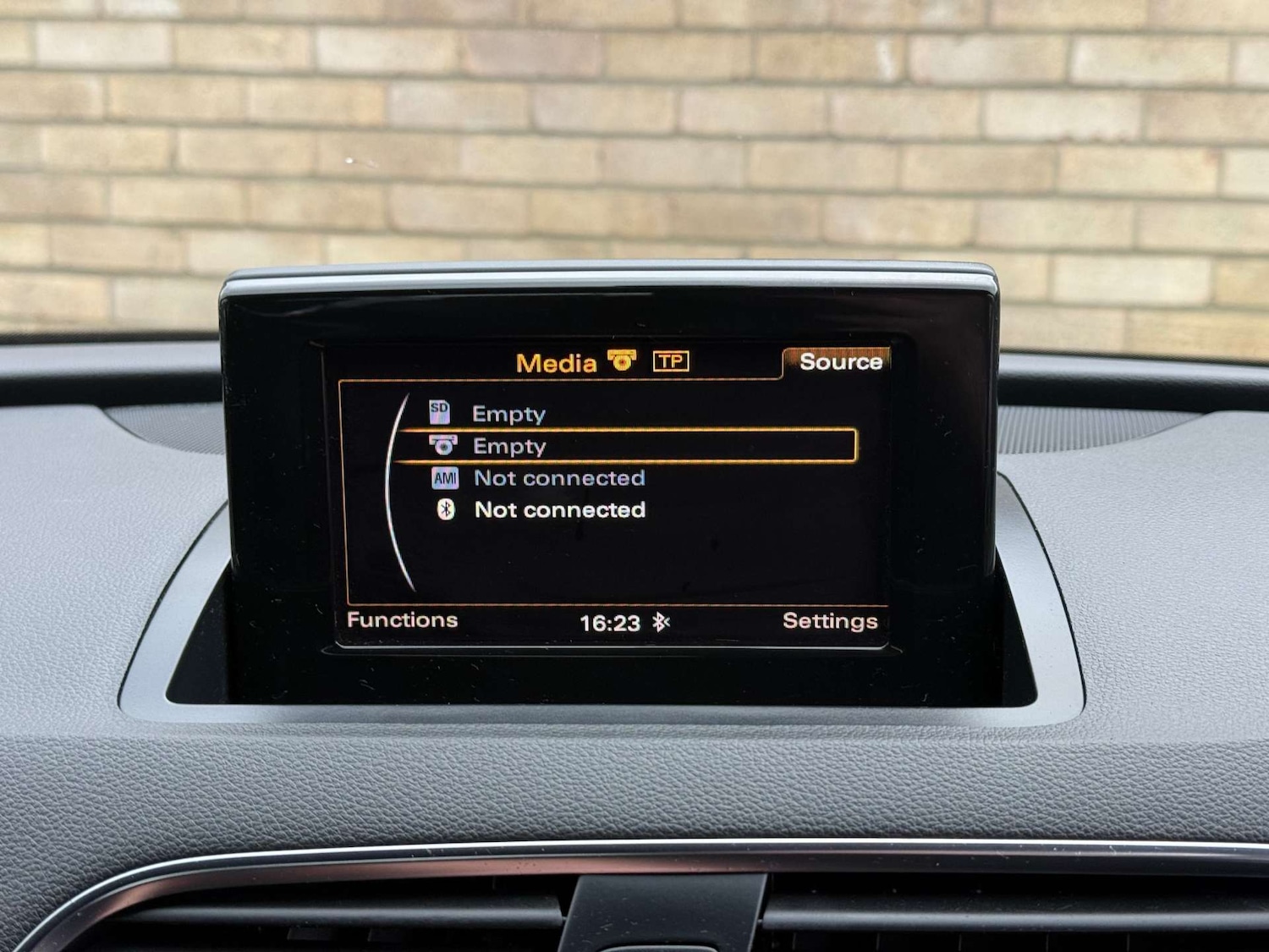 Used Audi Q3 2013 for sale - 76453818: Photo 57