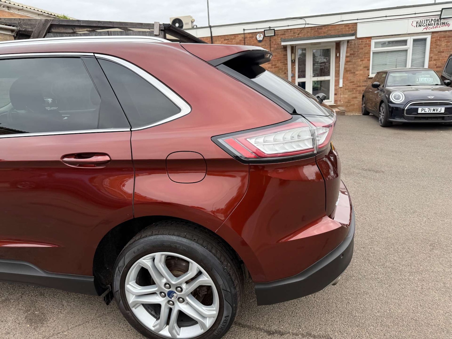 Used Ford Edge 2017 for sale - 76301969: Photo 73