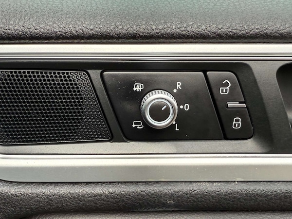 Used Volkswagen Touareg 2018 for sale - 76089433: Photo 49