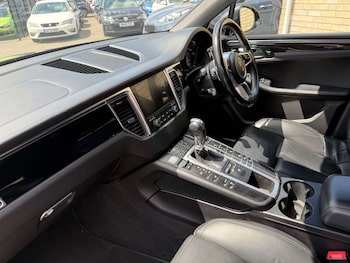 Used Porsche Macan 2017 for sale - 75179484: Photo