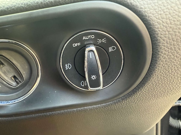 Used Porsche Macan 2017 for sale - 75179484: Photo 52