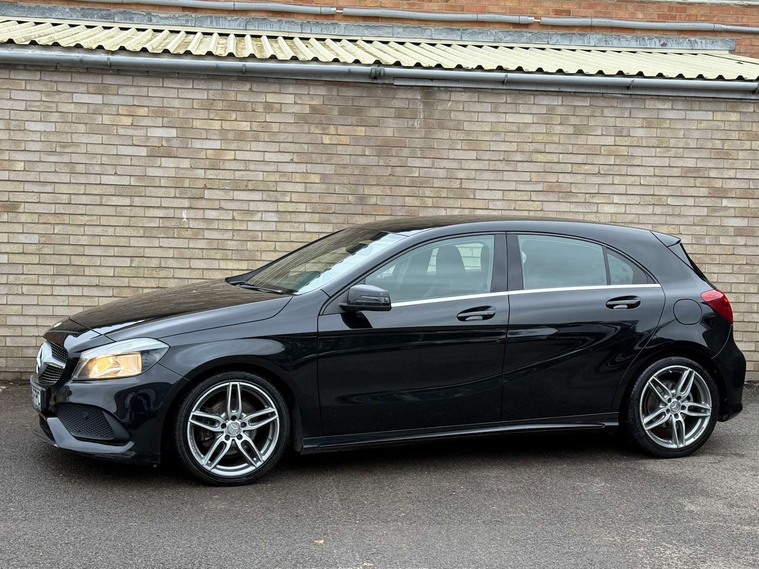 Used Mercedes-Benz A-Class 2015 for sale - 76724014: Photo 25