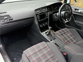 Used Volkswagen Golf 2014 for sale - 79561388: Photo